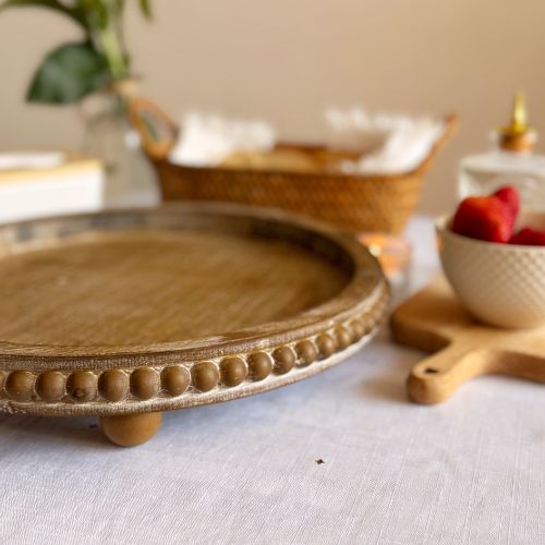 Bandeja Circular de Madera Tallada con Patas de Bolas